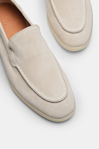 DER KLASSISCHE WILDLEDER-LOAFER