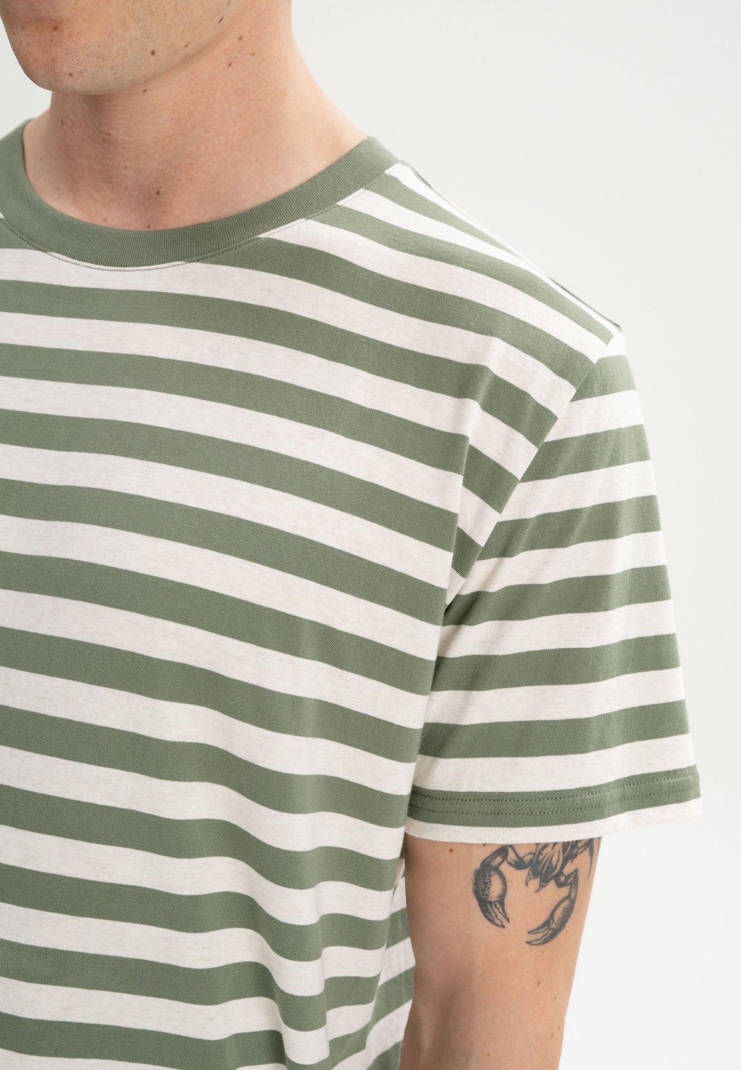 T-Shirt Stil SADHIL